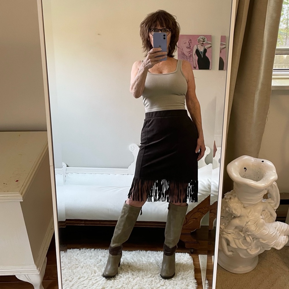 DARK BROWN FAUX SUEDE PENCIL SKIRT CRINGED HEM STRETCH WAIST ARTISAN NY